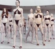 vanessabeecroft2