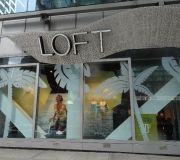 1-retail-window-graphics-cut-vinyl-installation